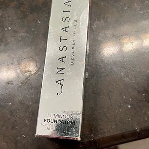 Anastasia Beverly Hills Luminous Foundation - 360 C